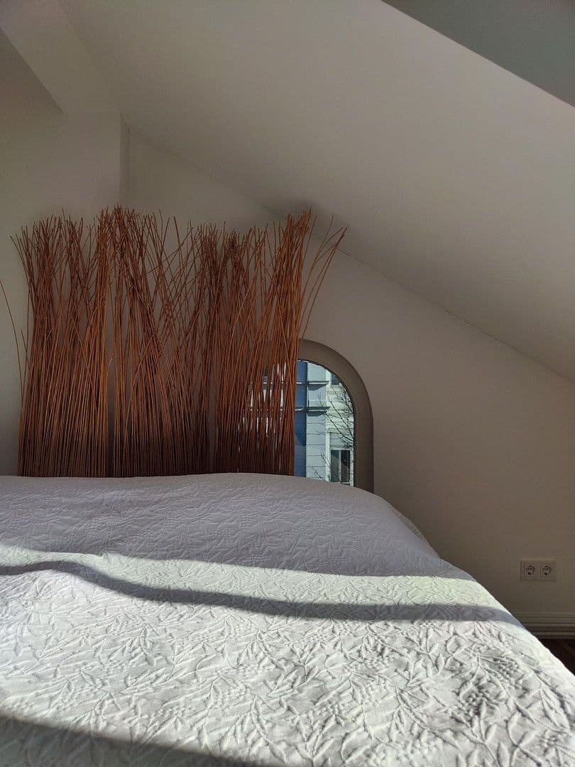 Pronájem bytu 4+1 114 m², Rheingaustraße 122, Wiesbaden-Biebrich, Hessen Pronájem bytu 4+1 114 m², Rheingaustraße 122, Wiesbaden-Biebrich, Hessen