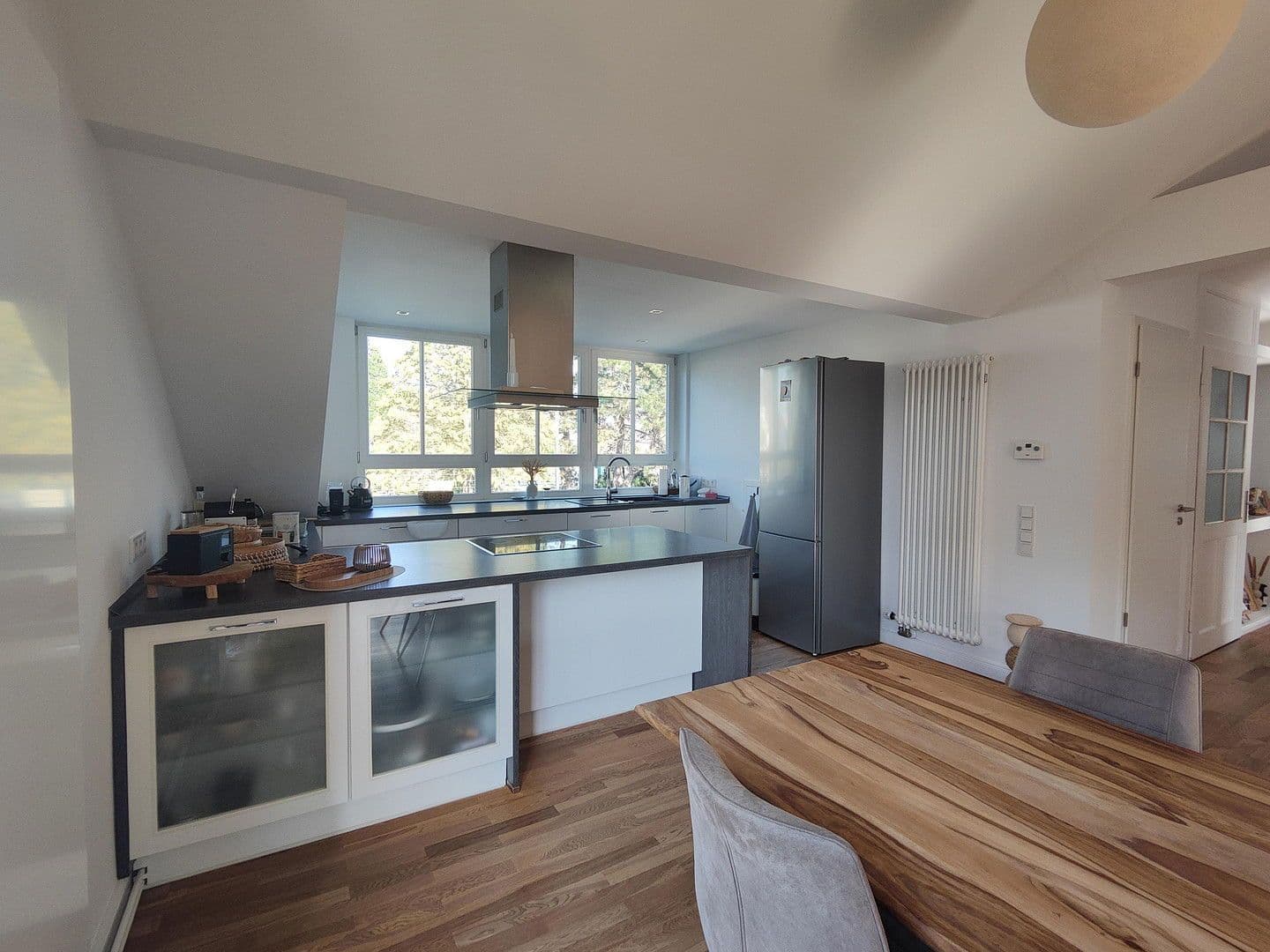 Pronájem bytu 4+1 114 m², Rheingaustraße 122, Wiesbaden-Biebrich, Hessen Pronájem bytu 4+1 114 m², Rheingaustraße 122, Wiesbaden-Biebrich, Hessen