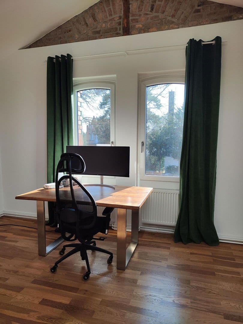 Pronájem bytu 4+1 114 m², Rheingaustraße 122, Wiesbaden-Biebrich, Hessen Pronájem bytu 4+1 114 m², Rheingaustraße 122, Wiesbaden-Biebrich, Hessen