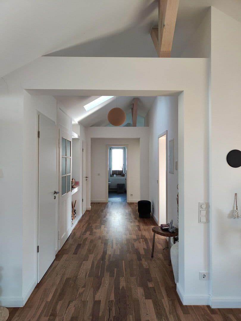 Pronájem bytu 4+1 114 m², Rheingaustraße 122, Wiesbaden-Biebrich, Hessen Pronájem bytu 4+1 114 m², Rheingaustraße 122, Wiesbaden-Biebrich, Hessen