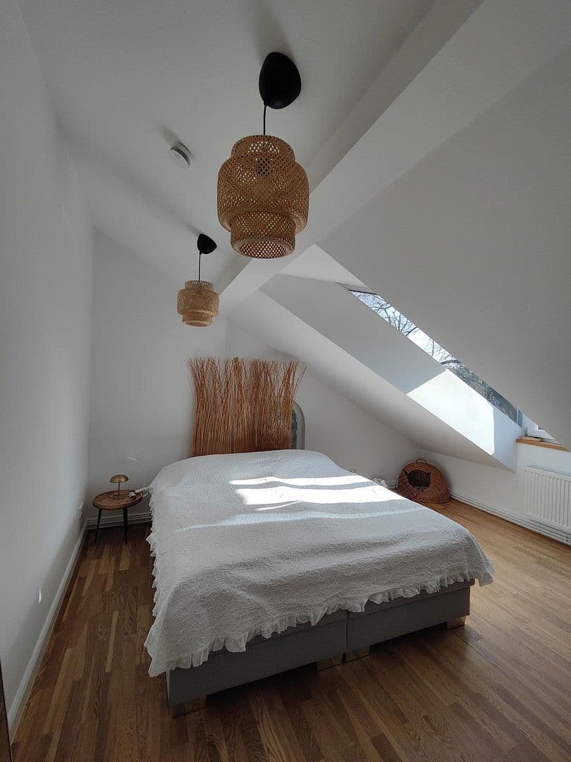 Pronájem bytu 4+1 114 m², Rheingaustraße 122, Wiesbaden-Biebrich, Hessen Pronájem bytu 4+1 114 m², Rheingaustraße 122, Wiesbaden-Biebrich, Hessen