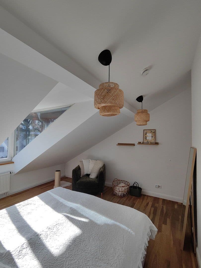 Pronájem bytu 4+1 114 m², Rheingaustraße 122, Wiesbaden-Biebrich, Hessen Pronájem bytu 4+1 114 m², Rheingaustraße 122, Wiesbaden-Biebrich, Hessen