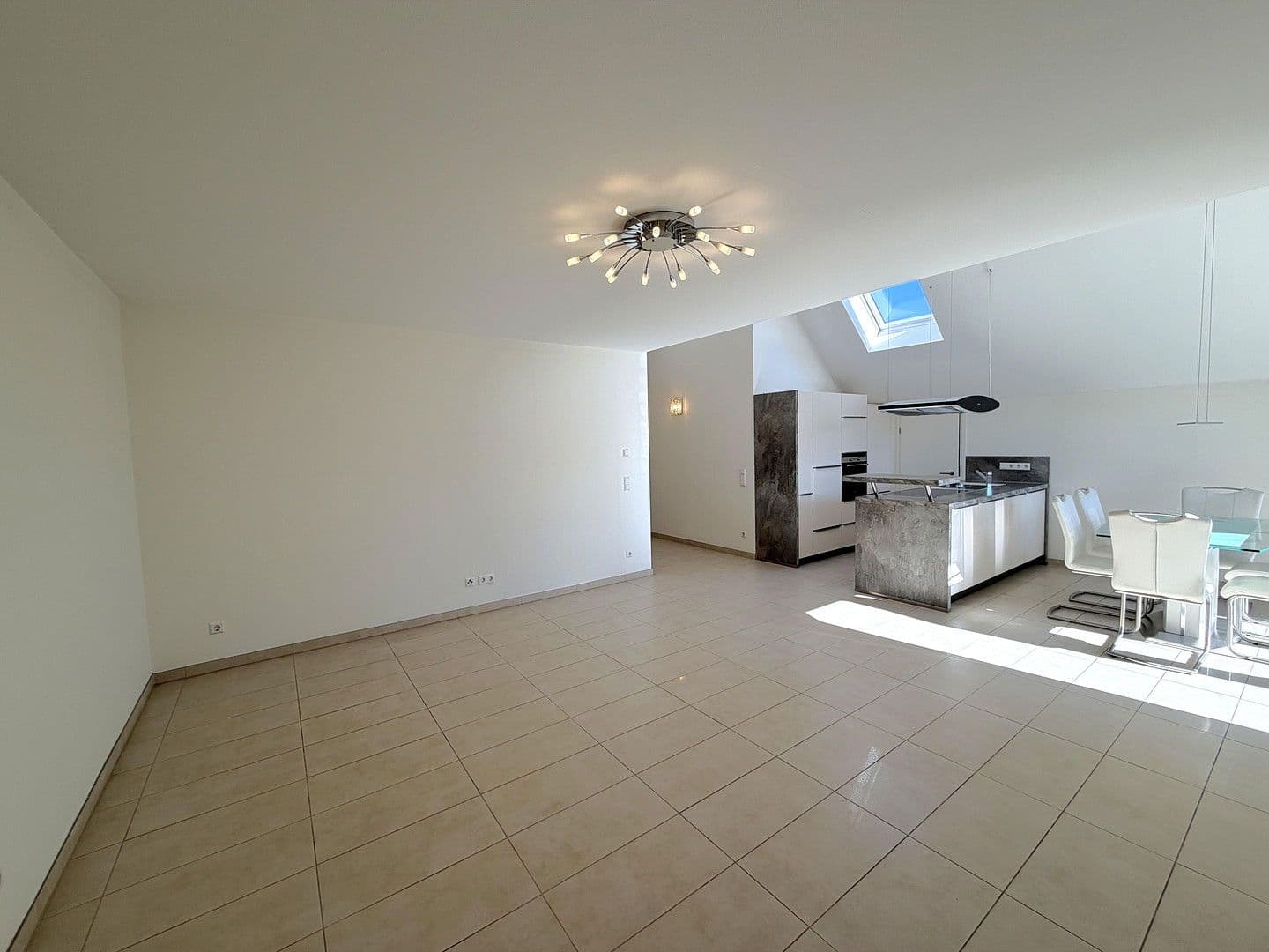 Prodej bytu 3+kk 98 m², Weinstadt, Bádensko-Württembersko Prodej bytu 3+kk 98 m², Weinstadt, Bádensko-Württembersko