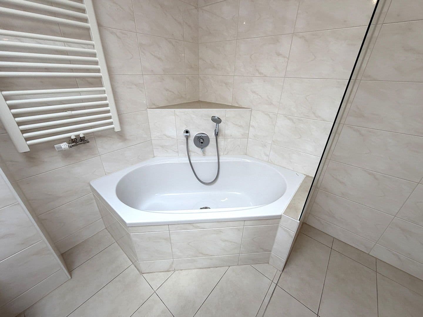 Prodej bytu 3+kk 98 m², Weinstadt, Bádensko-Württembersko Prodej bytu 3+kk 98 m², Weinstadt, Bádensko-Württembersko