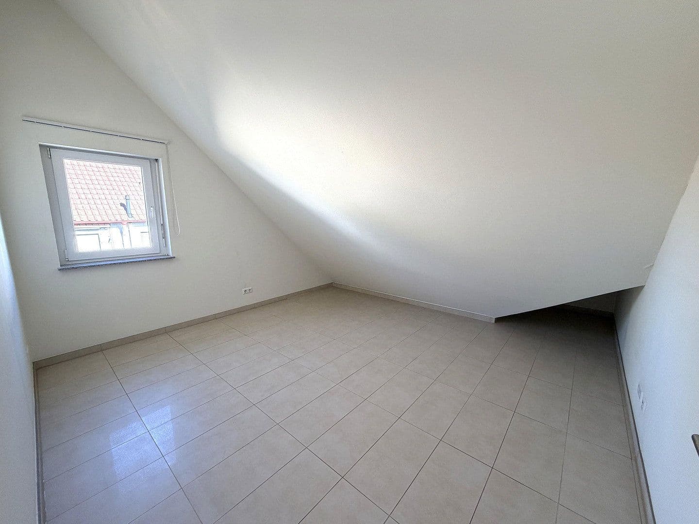 Prodej bytu 3+kk 98 m², Weinstadt, Bádensko-Württembersko Prodej bytu 3+kk 98 m², Weinstadt, Bádensko-Württembersko