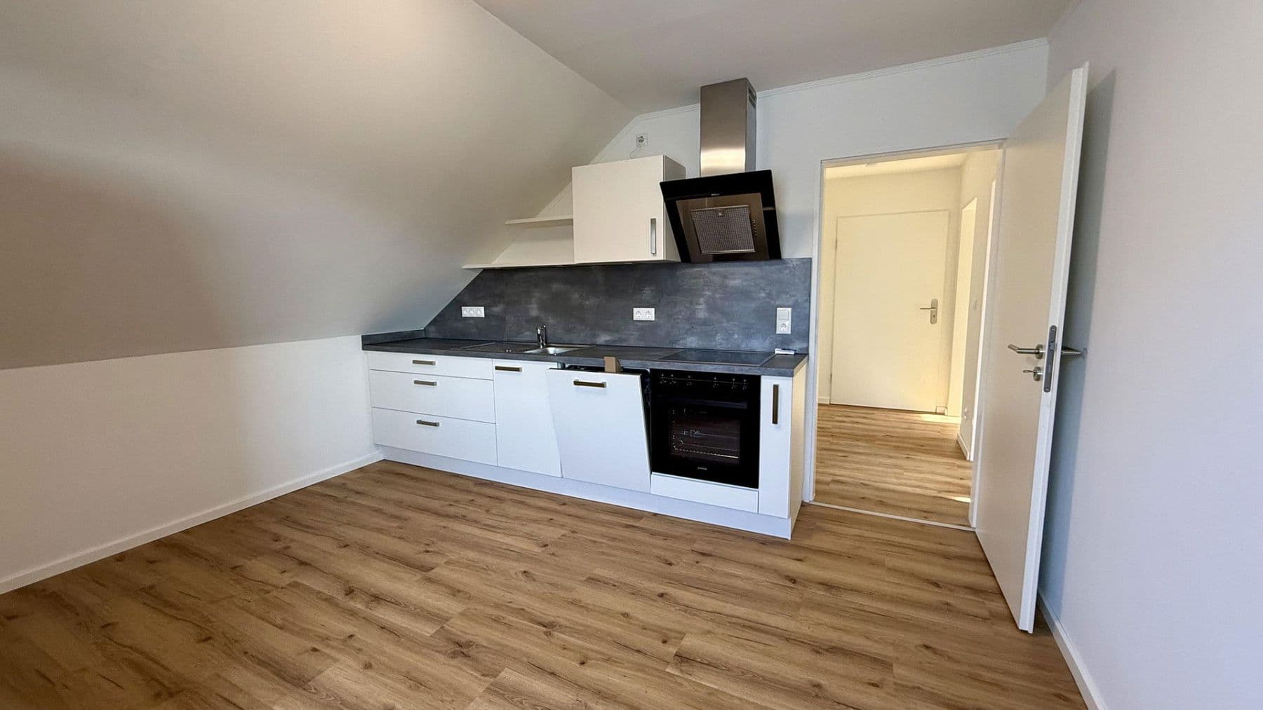 Pronájem bytu 2+1 50 m², Donaustauf, Bavorsko Pronájem bytu 2+1 50 m², Donaustauf, Bavorsko