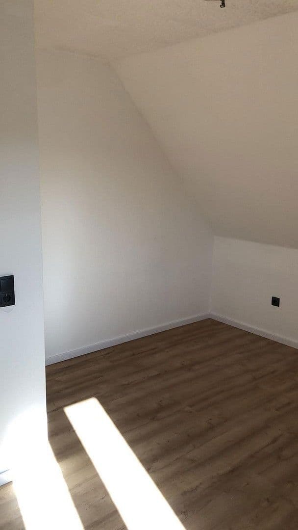 Pronájem bytu 4+1 115 m², Hauptstraße 19, Bruchweiler-Bärenbach, Porýní-Falc Pronájem bytu 4+1 115 m², Hauptstraße 19, Bruchweiler-Bärenbach, Porýní-Falc