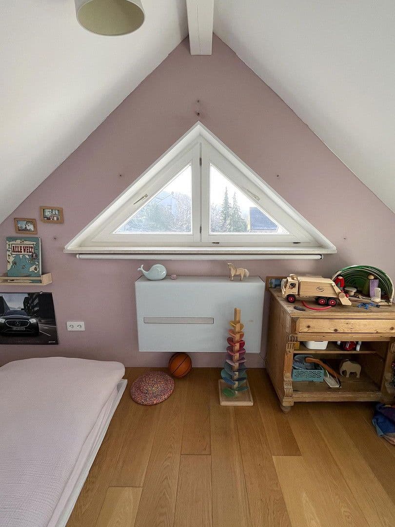 Prodej bytu 4+kk 102 m², Stuttgart, Bádensko-Württembersko Prodej bytu 4+kk 102 m², Stuttgart, Bádensko-Württembersko