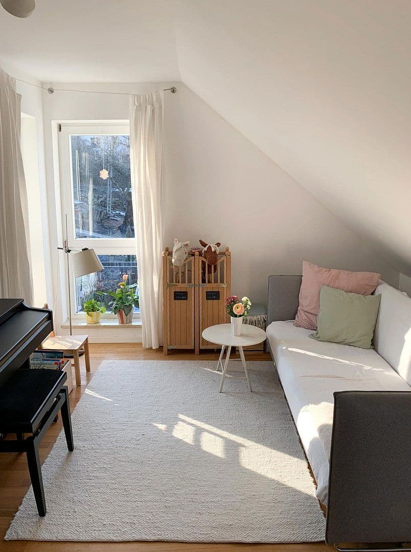 Prodej bytu 4+kk 102 m², Stuttgart, Bádensko-Württembersko Prodej bytu 4+kk 102 m², Stuttgart, Bádensko-Württembersko