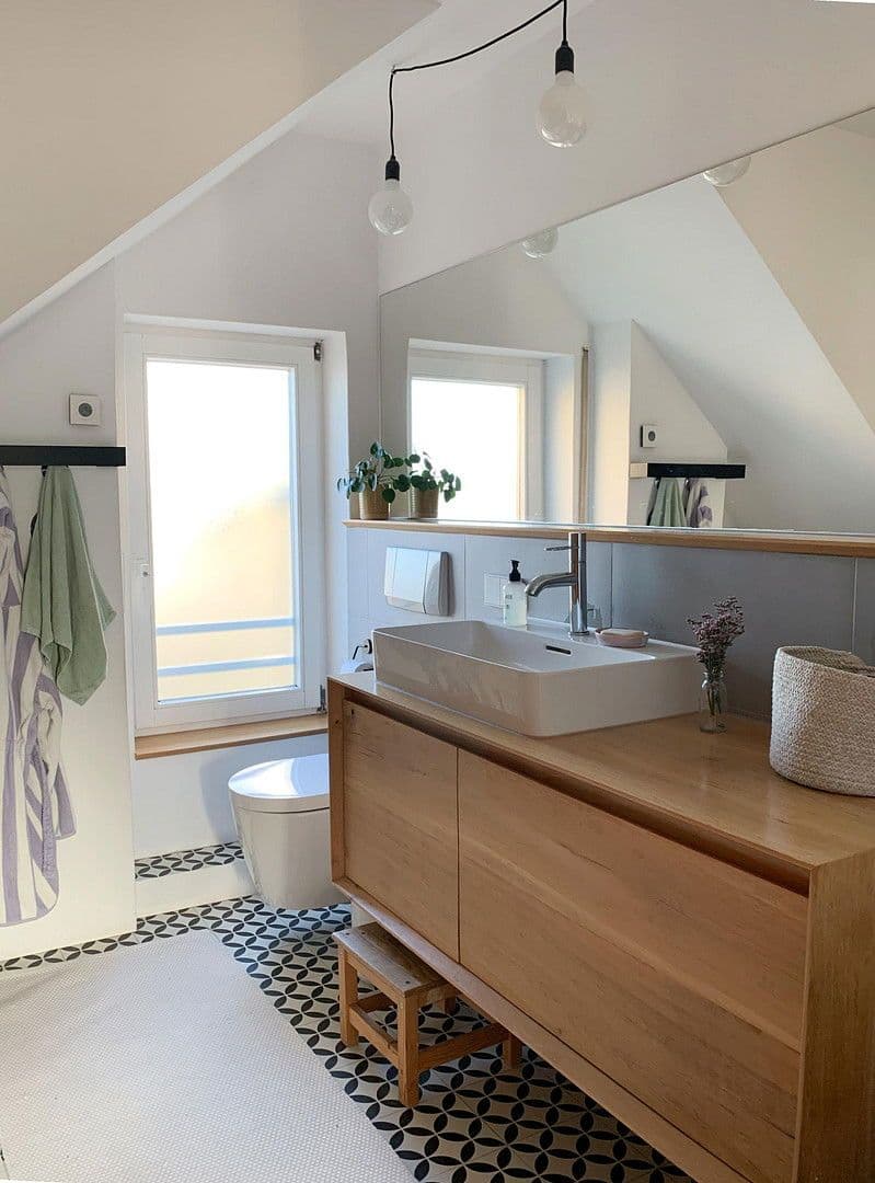 Prodej bytu 4+kk 102 m², Stuttgart, Bádensko-Württembersko Prodej bytu 4+kk 102 m², Stuttgart, Bádensko-Württembersko