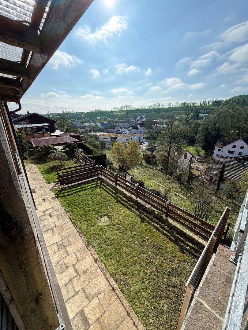 Prodej domu 138 m², pozemek 1.198 m², Beratzhausen, Bavorsko Prodej domu 138 m², pozemek 1.198 m², Beratzhausen, Bavorsko