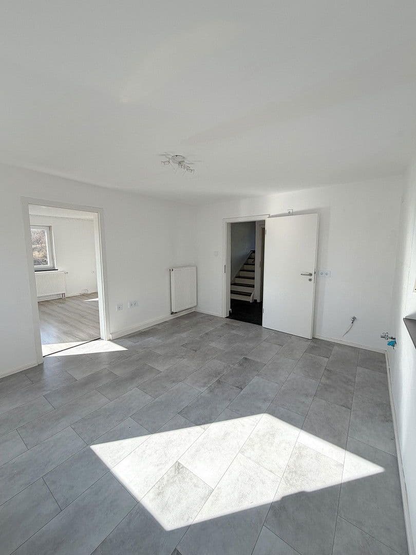 Prodej domu 138 m², pozemek 1.198 m², Beratzhausen, Bavorsko Prodej domu 138 m², pozemek 1.198 m², Beratzhausen, Bavorsko