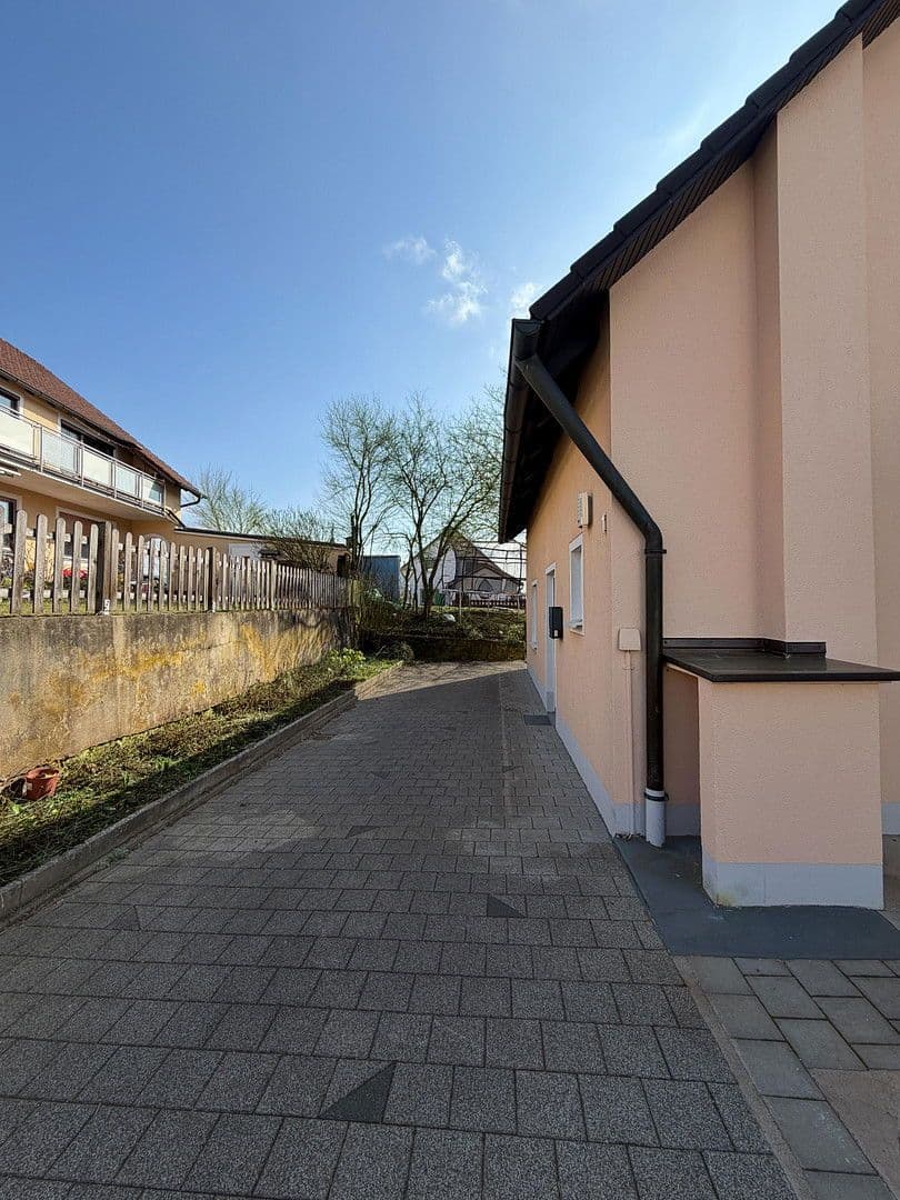 Prodej domu 138 m², pozemek 1.198 m², Beratzhausen, Bavorsko Prodej domu 138 m², pozemek 1.198 m², Beratzhausen, Bavorsko