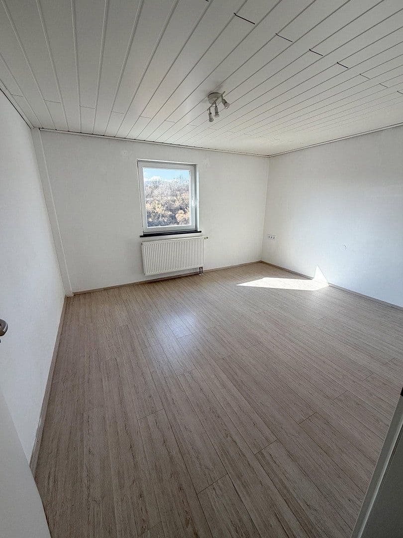 Prodej domu 138 m², pozemek 1.198 m², Beratzhausen, Bavorsko Prodej domu 138 m², pozemek 1.198 m², Beratzhausen, Bavorsko