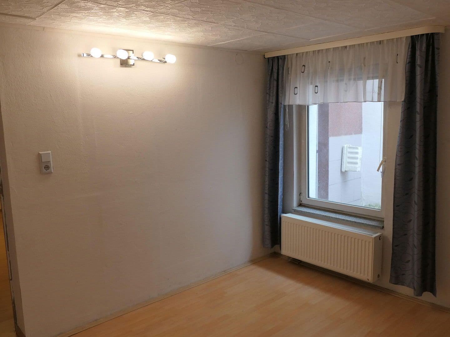 Prodej domu 138 m², pozemek 254 m², Halle, Sasko-Anhaltsko Prodej domu 138 m², pozemek 254 m², Halle, Sasko-Anhaltsko