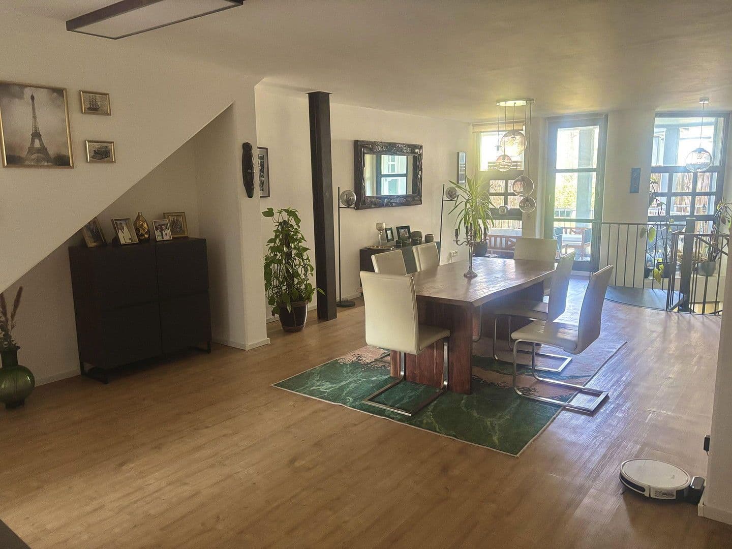 Pronájem bytu 3+1 110 m², Bonn, Severní Porýní-Vestfálsko Pronájem bytu 3+1 110 m², Bonn, Severní Porýní-Vestfálsko