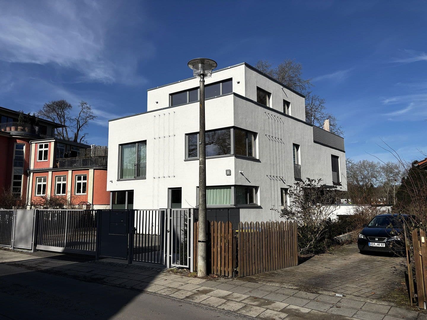 Prodej bytu 4+1 142 m², Berlin, Berlín Prodej bytu 4+1 142 m², Berlin, Berlín