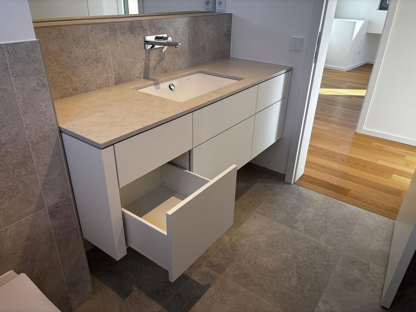 Prodej bytu 4+1 142 m², Berlin, Berlín Prodej bytu 4+1 142 m², Berlin, Berlín