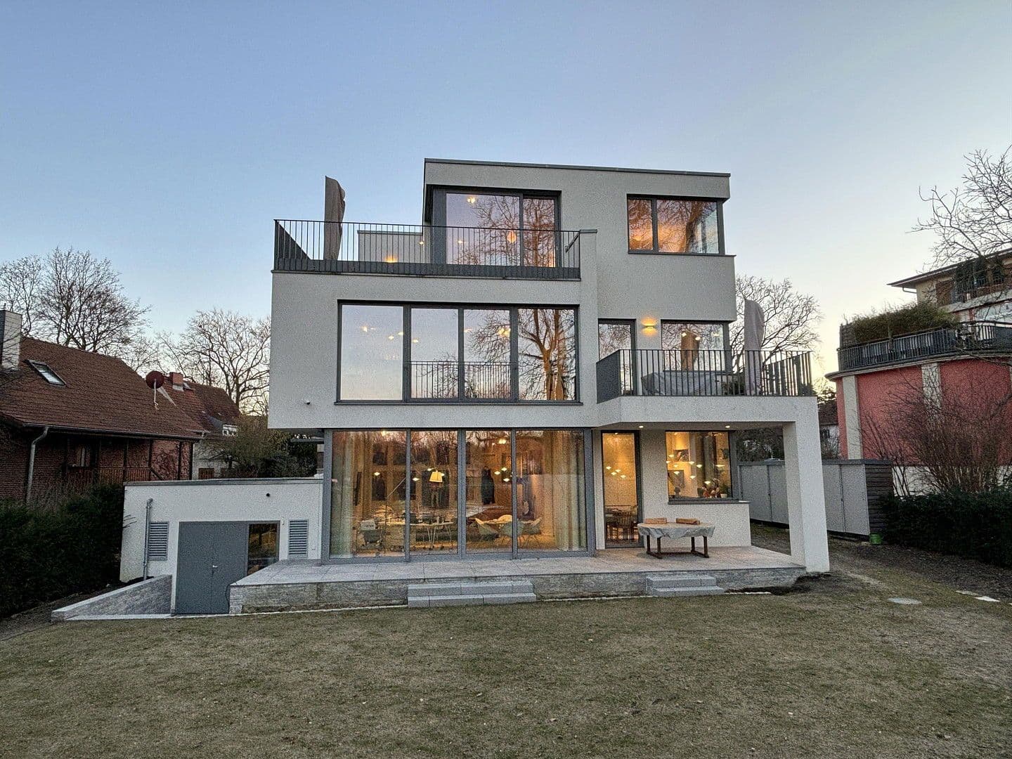 Prodej bytu 4+1 142 m², Berlin, Berlín Prodej bytu 4+1 142 m², Berlin, Berlín