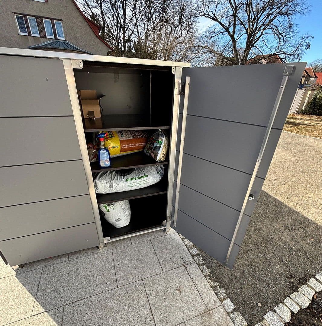 Prodej bytu 4+1 142 m², Berlin, Berlín Prodej bytu 4+1 142 m², Berlin, Berlín