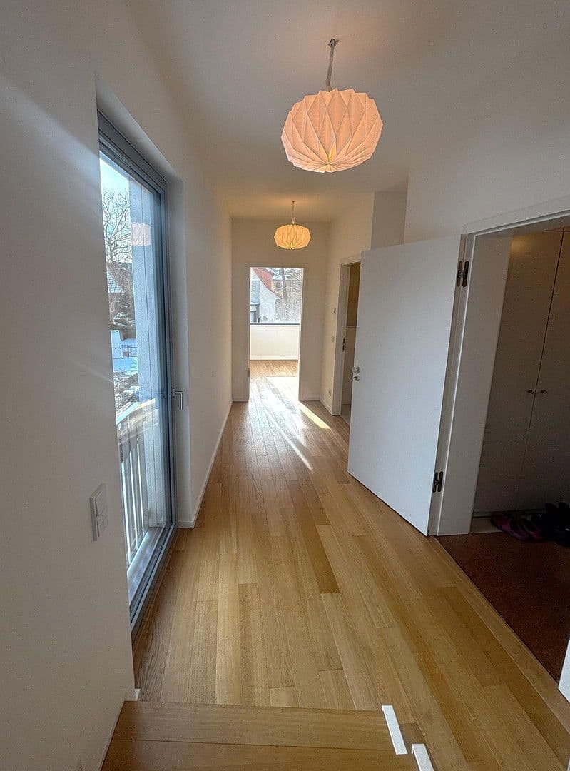 Prodej bytu 4+1 142 m², Berlin, Berlín Prodej bytu 4+1 142 m², Berlin, Berlín