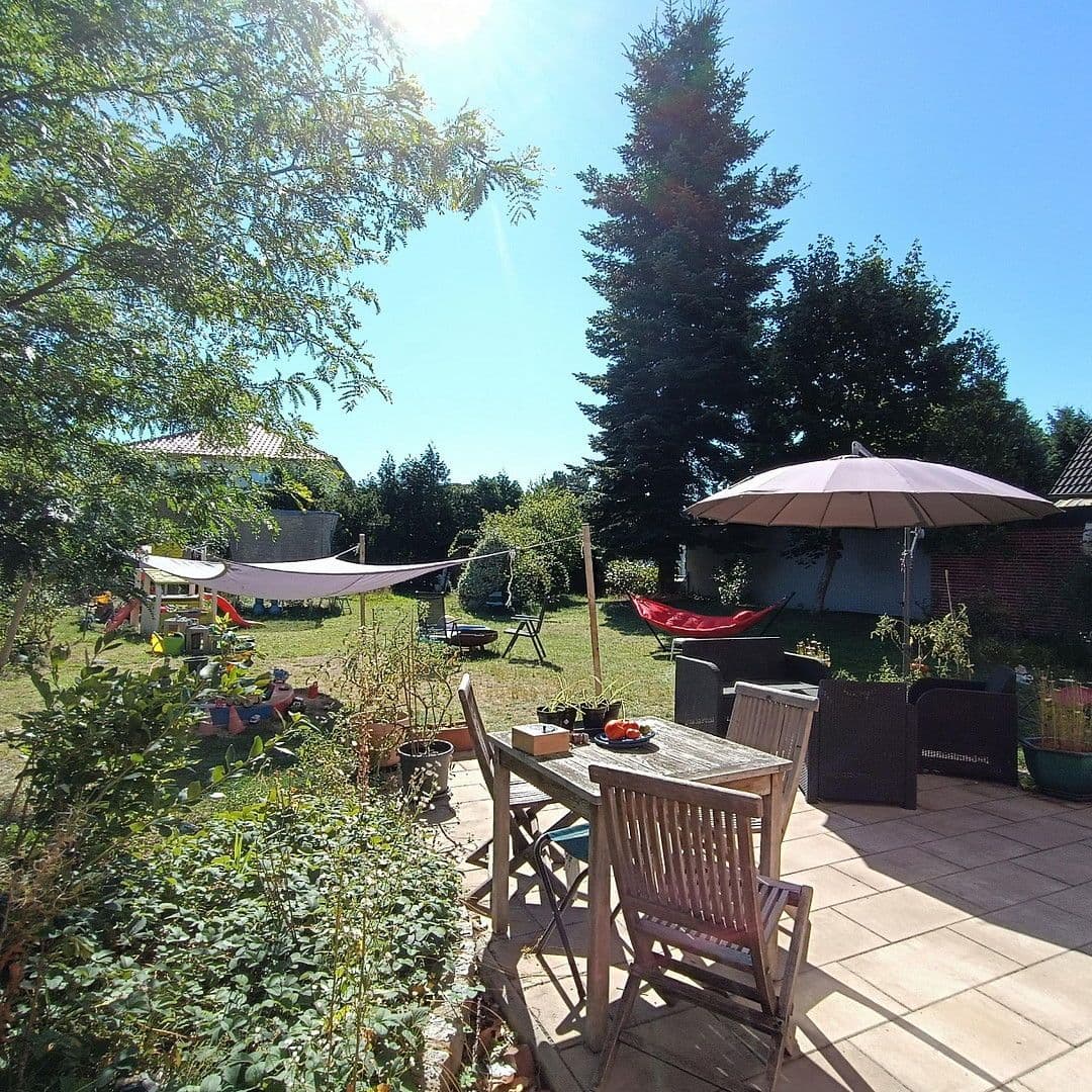 Prodej domu 180 m², pozemek 888 m², Adendorf, Dolní Sasko Prodej domu 180 m², pozemek 888 m², Adendorf, Dolní Sasko