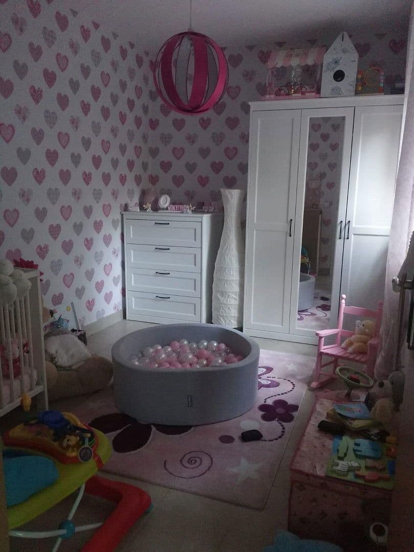 Pronájem bytu 3+1 85 m², Oberhausen, Severní Porýní-Vestfálsko Pronájem bytu 3+1 85 m², Oberhausen, Severní Porýní-Vestfálsko