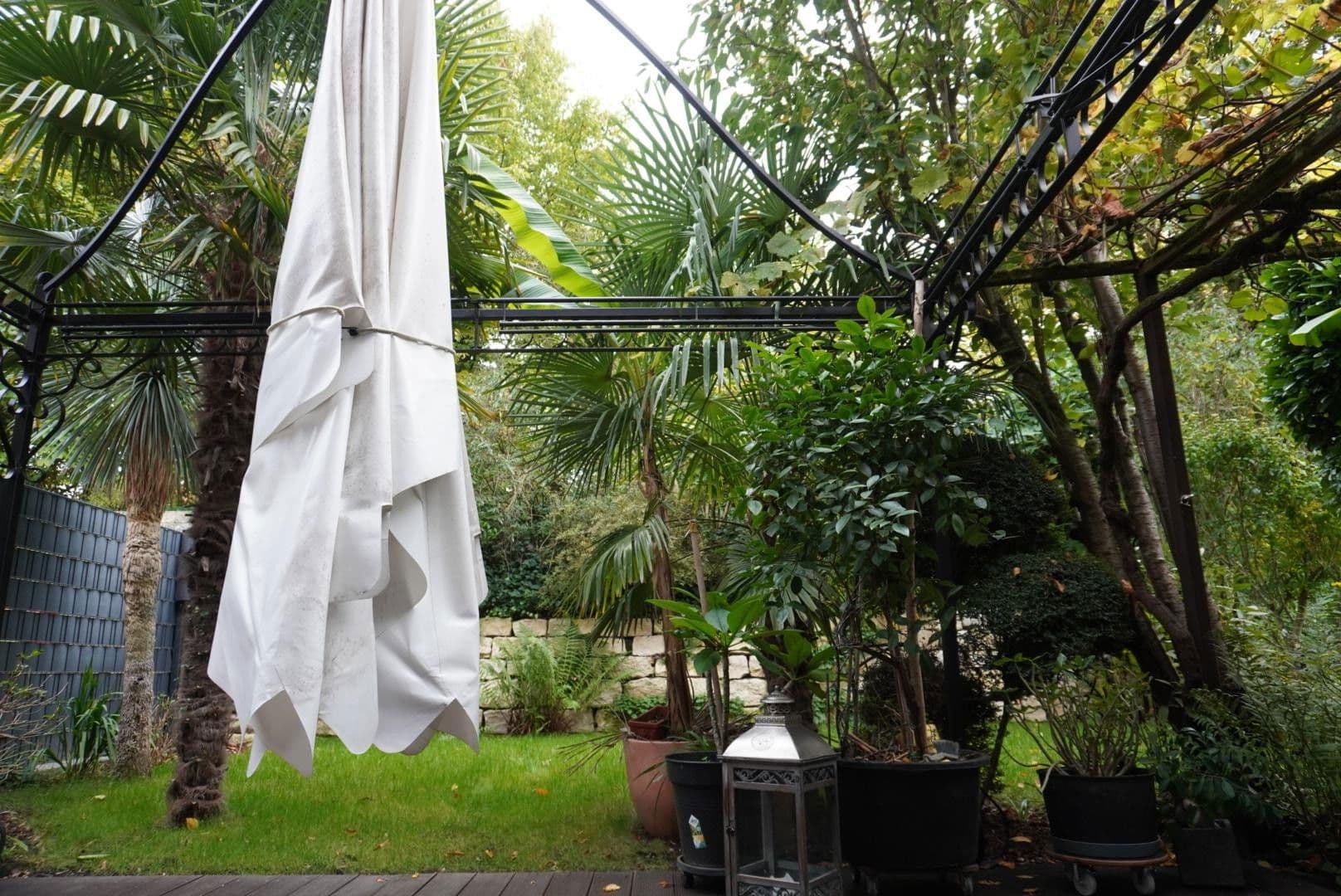 Prodej domu 147 m², pozemek 303 m², Gladbacher Straße 280, Neuss, Severní Porýní-Vestfálsko Prodej domu 147 m², pozemek 303 m², Gladbacher Straße 280, Neuss, Severní Porýní-Vestfálsko