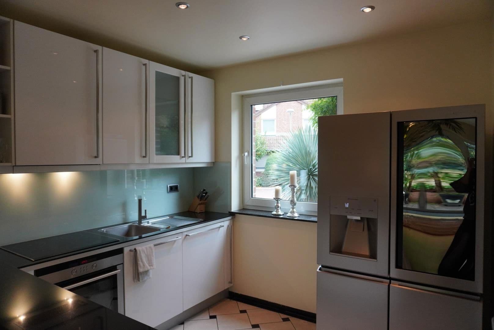 Prodej domu 147 m², pozemek 303 m², Gladbacher Straße 280, Neuss, Severní Porýní-Vestfálsko Prodej domu 147 m², pozemek 303 m², Gladbacher Straße 280, Neuss, Severní Porýní-Vestfálsko