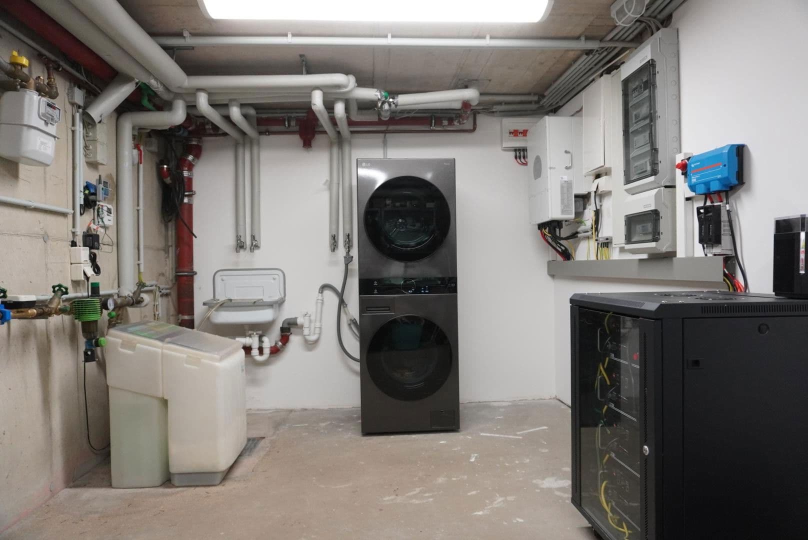 Prodej domu 147 m², pozemek 303 m², Gladbacher Straße 280, Neuss, Severní Porýní-Vestfálsko Prodej domu 147 m², pozemek 303 m², Gladbacher Straße 280, Neuss, Severní Porýní-Vestfálsko