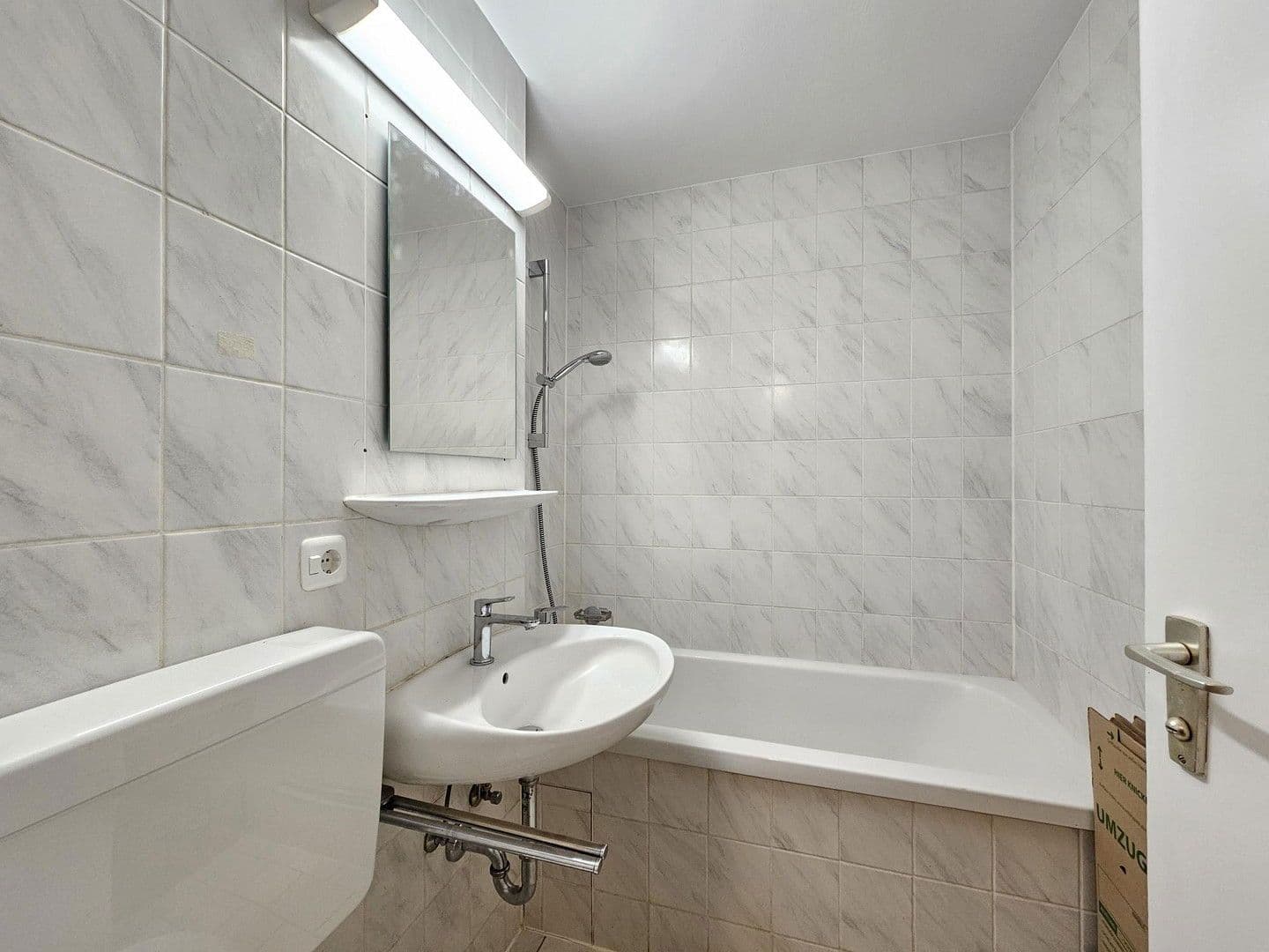 Pronájem bytu 1+1 31 m², Kidlerstraße 38, München, Bavorsko Pronájem bytu 1+1 31 m², Kidlerstraße 38, München, Bavorsko