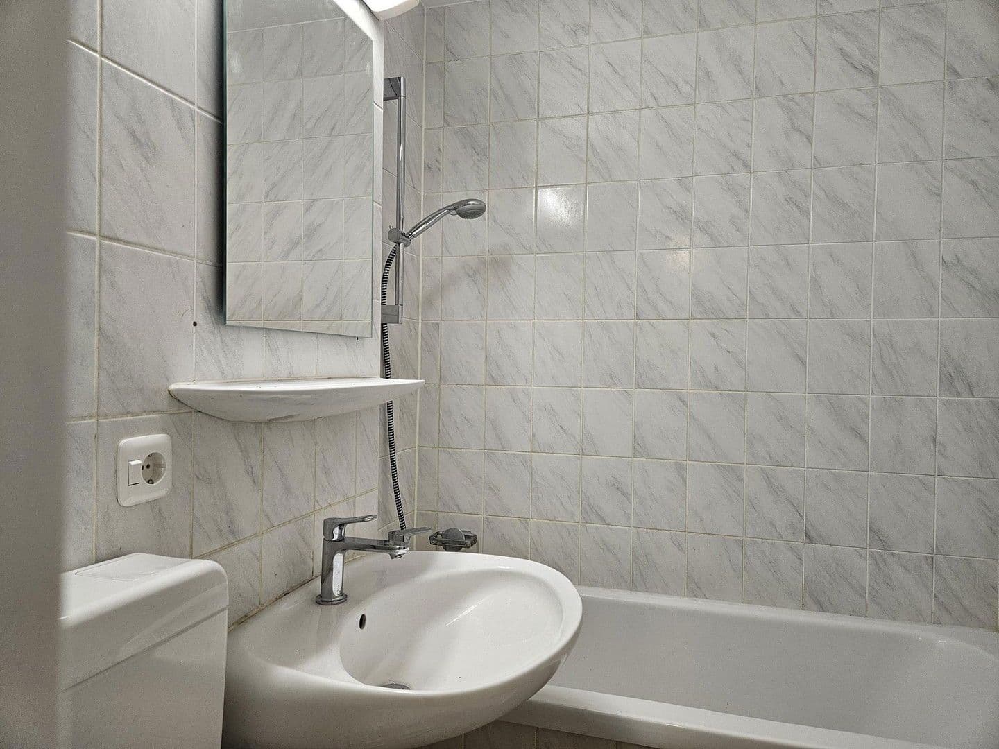 Pronájem bytu 1+1 31 m², Kidlerstraße 38, München, Bavorsko Pronájem bytu 1+1 31 m², Kidlerstraße 38, München, Bavorsko