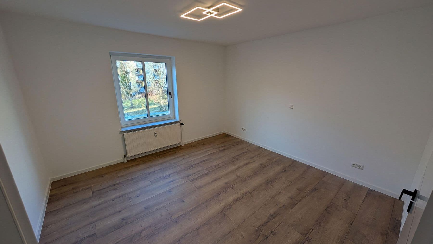 Prodej bytu 2+1 57 m², Bruno Apitz Straße 2c, Weimar, Durynsko Prodej bytu 2+1 57 m², Bruno Apitz Straße 2c, Weimar, Durynsko
