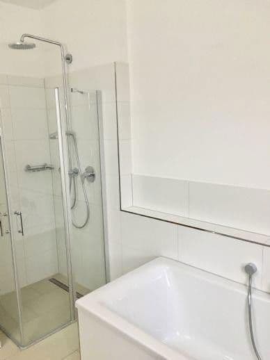 Pronájem bytu 4+1 125 m², Dahmestr. 8, Berlin, Berlín Pronájem bytu 4+1 125 m², Dahmestr. 8, Berlin, Berlín