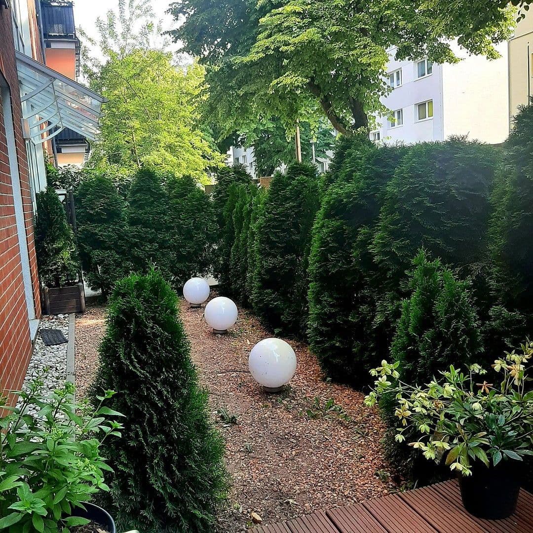 Pronájem bytu 4+1 125 m², Dahmestr. 8, Berlin, Berlín Pronájem bytu 4+1 125 m², Dahmestr. 8, Berlin, Berlín