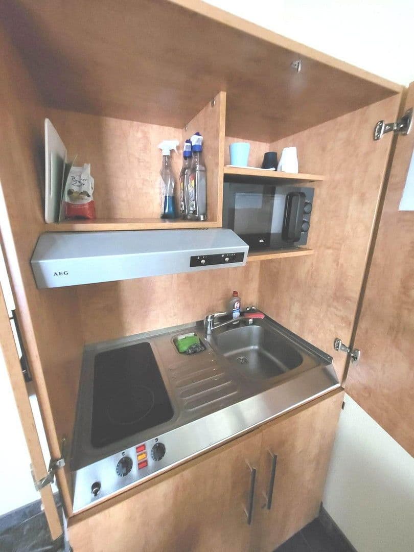 Pronájem bytu 1+1 23 m², Ohmstr. 30, Frankfurt am Main, Hessen Pronájem bytu 1+1 23 m², Ohmstr. 30, Frankfurt am Main, Hessen