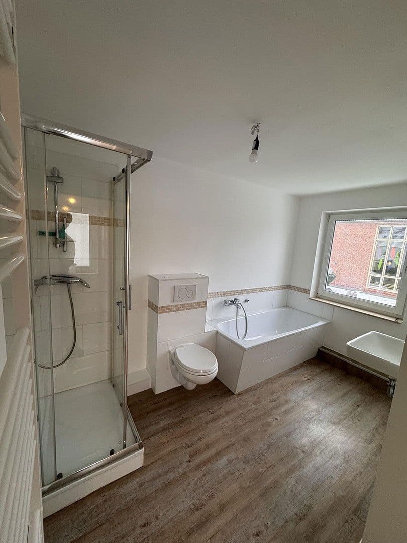 Prodej domu 90 m², pozemek 196 m², Cleverhofer Weg 106, Bad Schwartau, Šlesvicko-Holštýnsko Prodej domu 90 m², pozemek 196 m², Cleverhofer Weg 106, Bad Schwartau, Šlesvicko-Holštýnsko