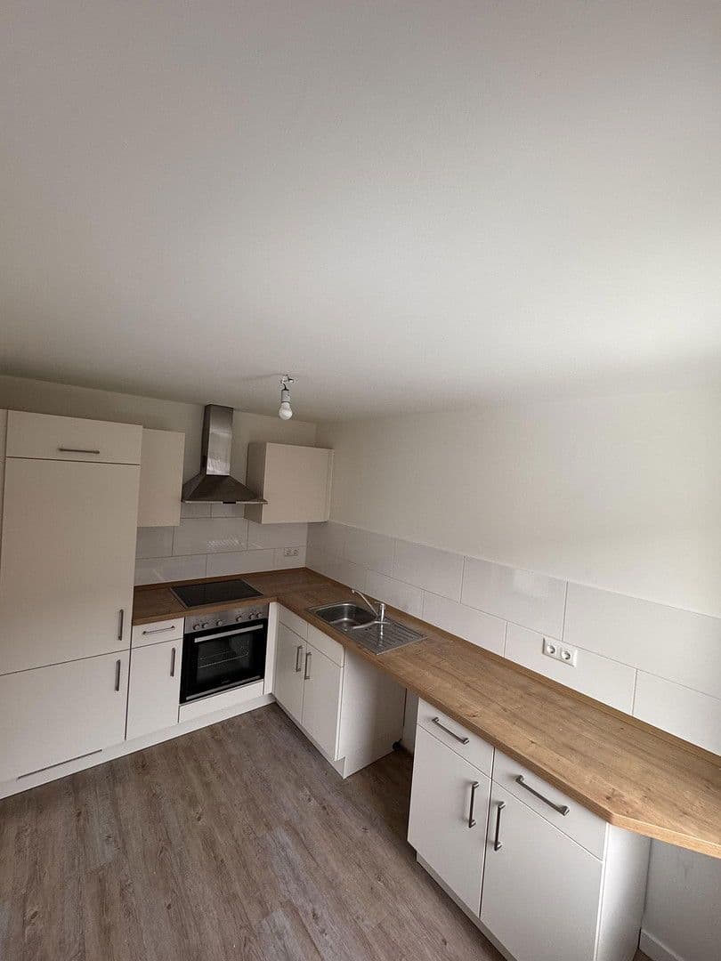 Prodej domu 90 m², pozemek 196 m², Cleverhofer Weg 106, Bad Schwartau, Šlesvicko-Holštýnsko Prodej domu 90 m², pozemek 196 m², Cleverhofer Weg 106, Bad Schwartau, Šlesvicko-Holštýnsko