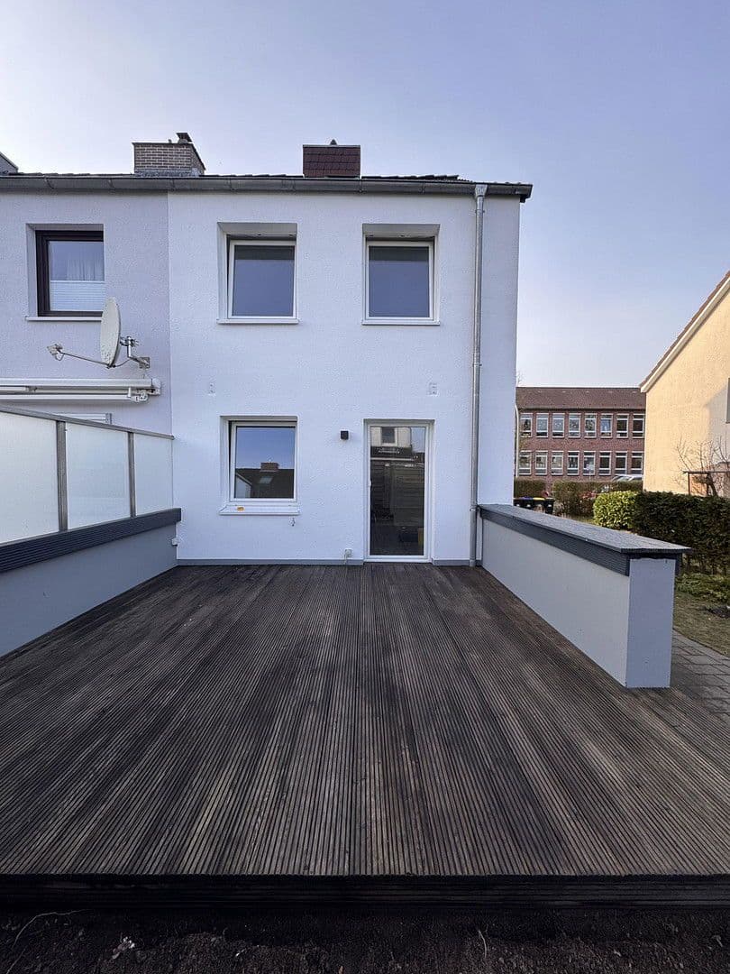 Prodej domu 90 m², pozemek 196 m², Cleverhofer Weg 106, Bad Schwartau, Šlesvicko-Holštýnsko Prodej domu 90 m², pozemek 196 m², Cleverhofer Weg 106, Bad Schwartau, Šlesvicko-Holštýnsko