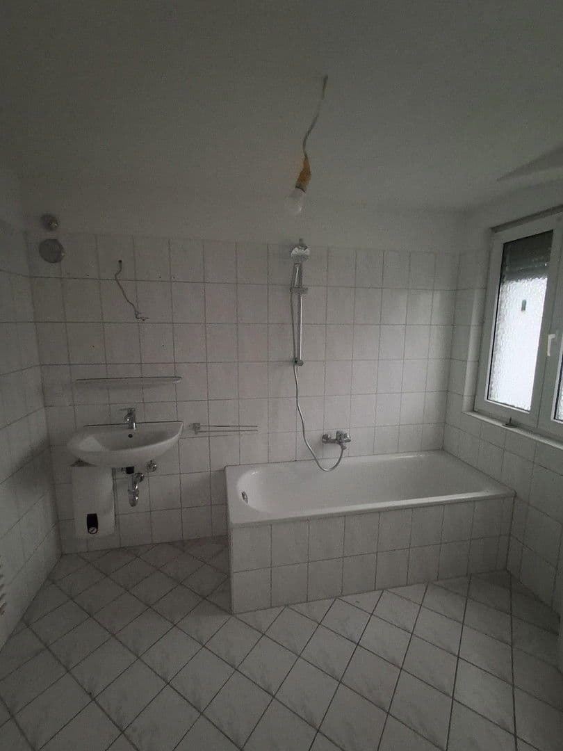 Pronájem bytu 3+1 78 m², Rheinstraße 53, Karlsruhe, Bádensko-Württembersko Pronájem bytu 3+1 78 m², Rheinstraße 53, Karlsruhe, Bádensko-Württembersko