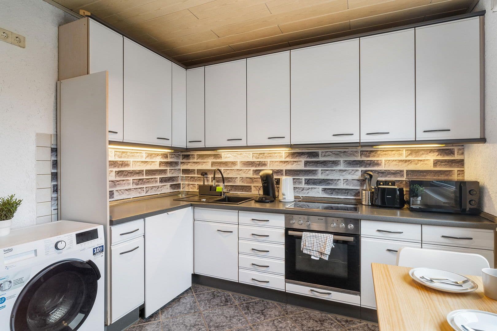 Prodej domu 150 m², pozemek 575 m², Riedstraße 13, Groß-Gerau, Hessen Prodej domu 150 m², pozemek 575 m², Riedstraße 13, Groß-Gerau, Hessen