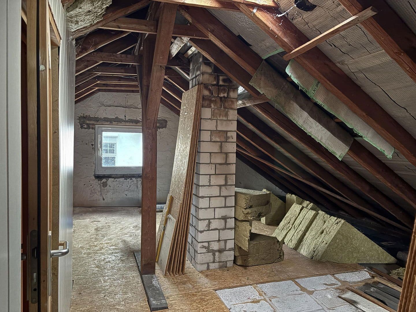 Prodej domu 150 m², pozemek 575 m², Riedstraße 13, Groß-Gerau, Hessen Prodej domu 150 m², pozemek 575 m², Riedstraße 13, Groß-Gerau, Hessen