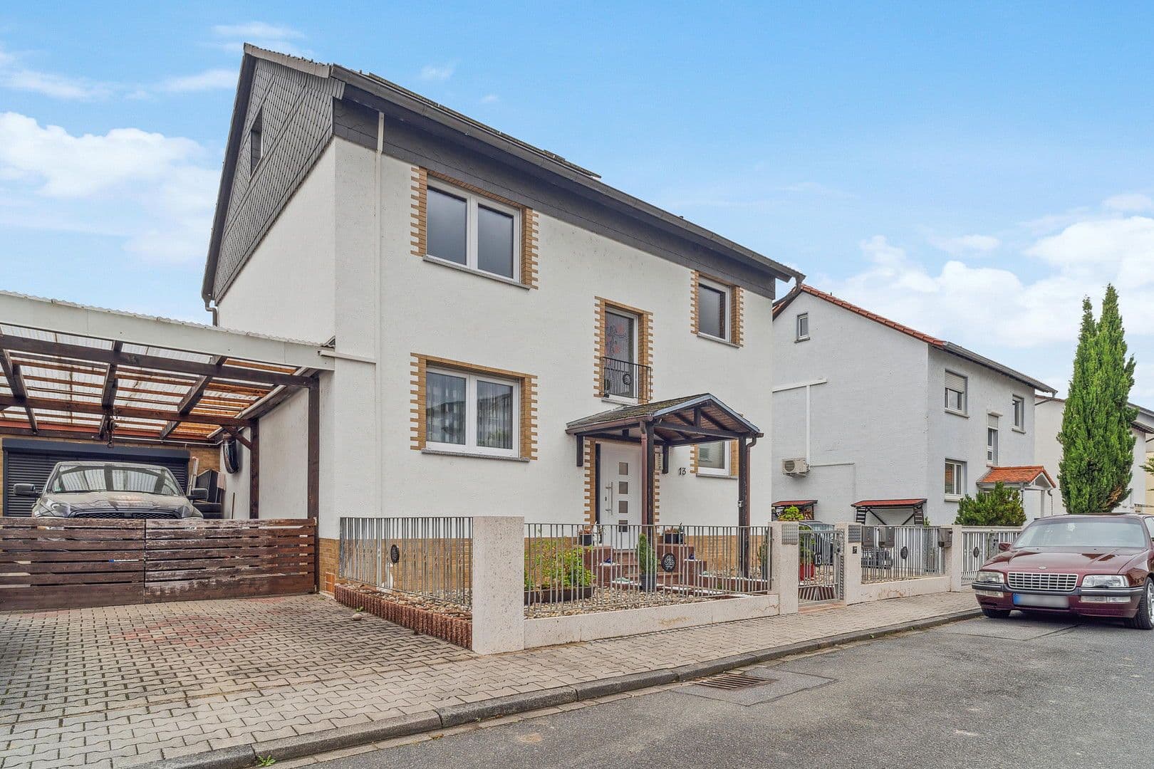 Prodej domu 150 m², pozemek 575 m², Riedstraße 13, Groß-Gerau, Hessen Prodej domu 150 m², pozemek 575 m², Riedstraße 13, Groß-Gerau, Hessen