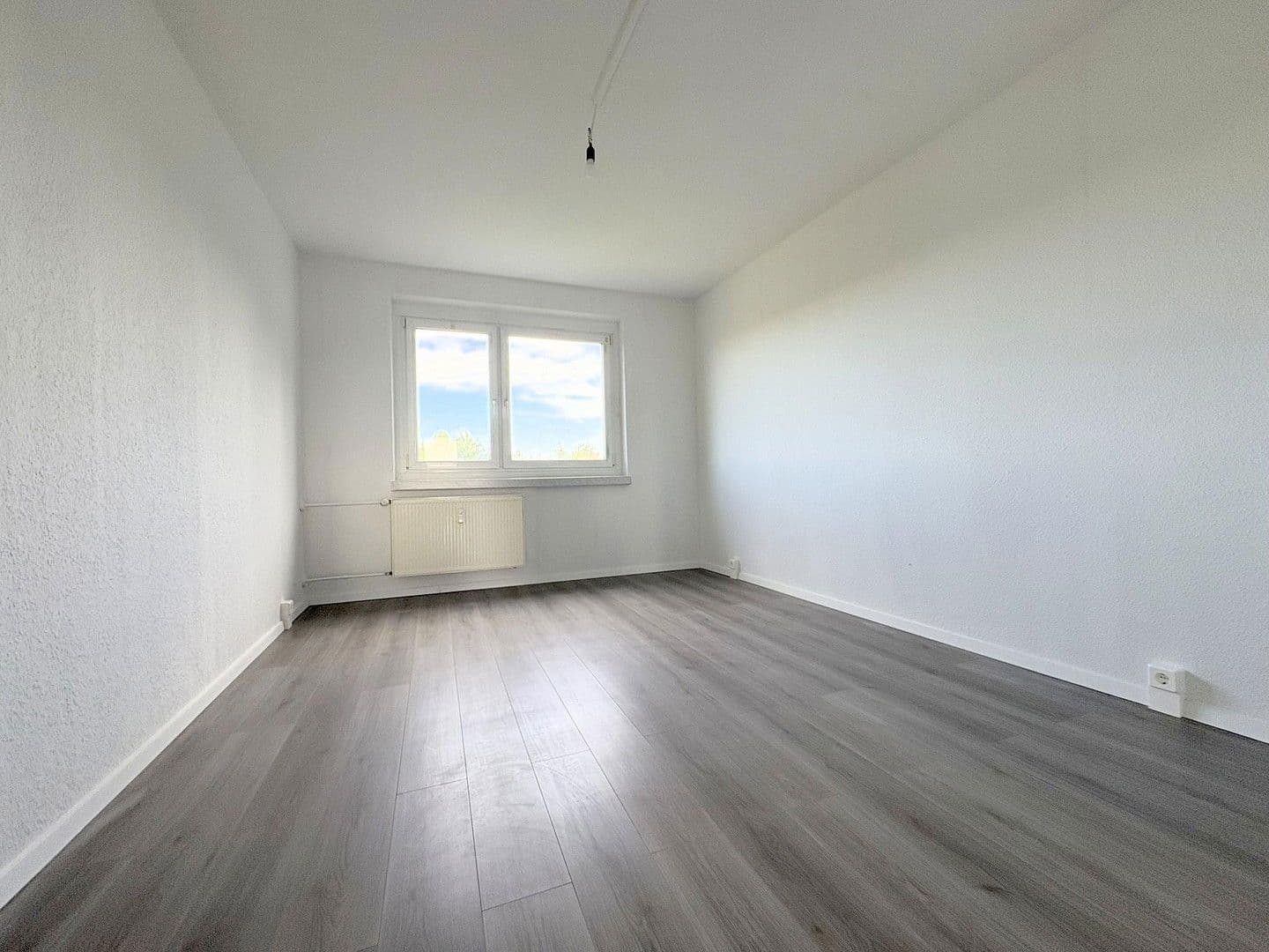 Pronájem bytu 3+1 71 m², Nordring 99b, Zhořelec, Sasko Pronájem bytu 3+1 71 m², Nordring 99b, Zhořelec, Sasko