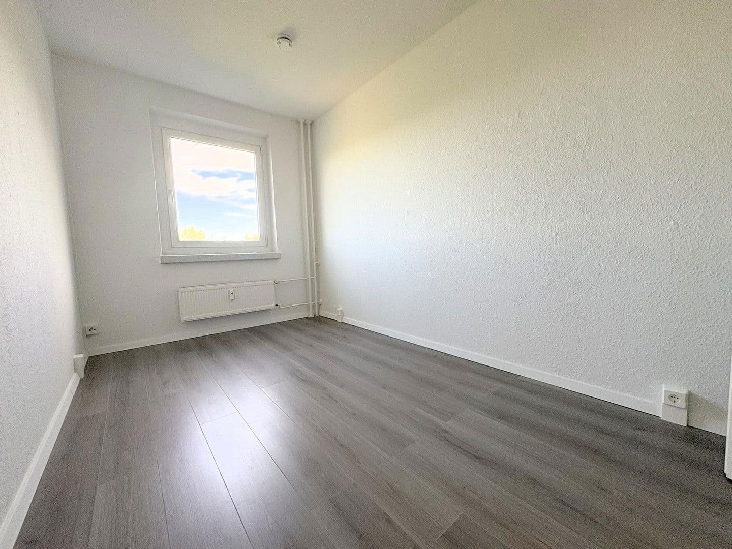 Pronájem bytu 3+1 71 m², Nordring 99b, Zhořelec, Sasko Pronájem bytu 3+1 71 m², Nordring 99b, Zhořelec, Sasko