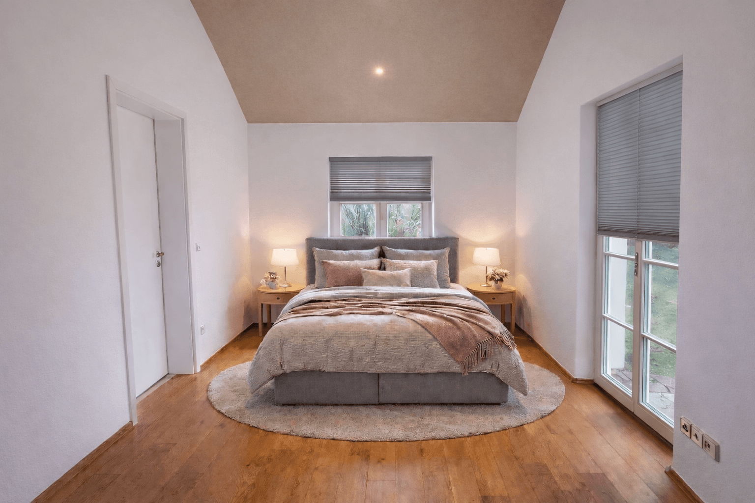 Prodej domu 320 m², pozemek 6.020 m², Bielefeld, Severní Porýní-Vestfálsko Prodej domu 320 m², pozemek 6.020 m², Bielefeld, Severní Porýní-Vestfálsko