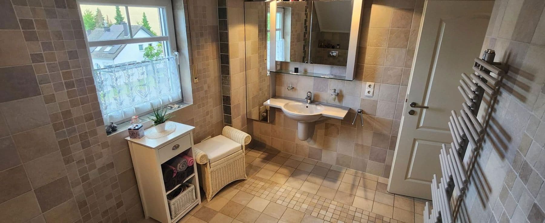 Prodej domu 207 m², pozemek 550 m², Wachtberg, Severní Porýní-Vestfálsko Prodej domu 207 m², pozemek 550 m², Wachtberg, Severní Porýní-Vestfálsko