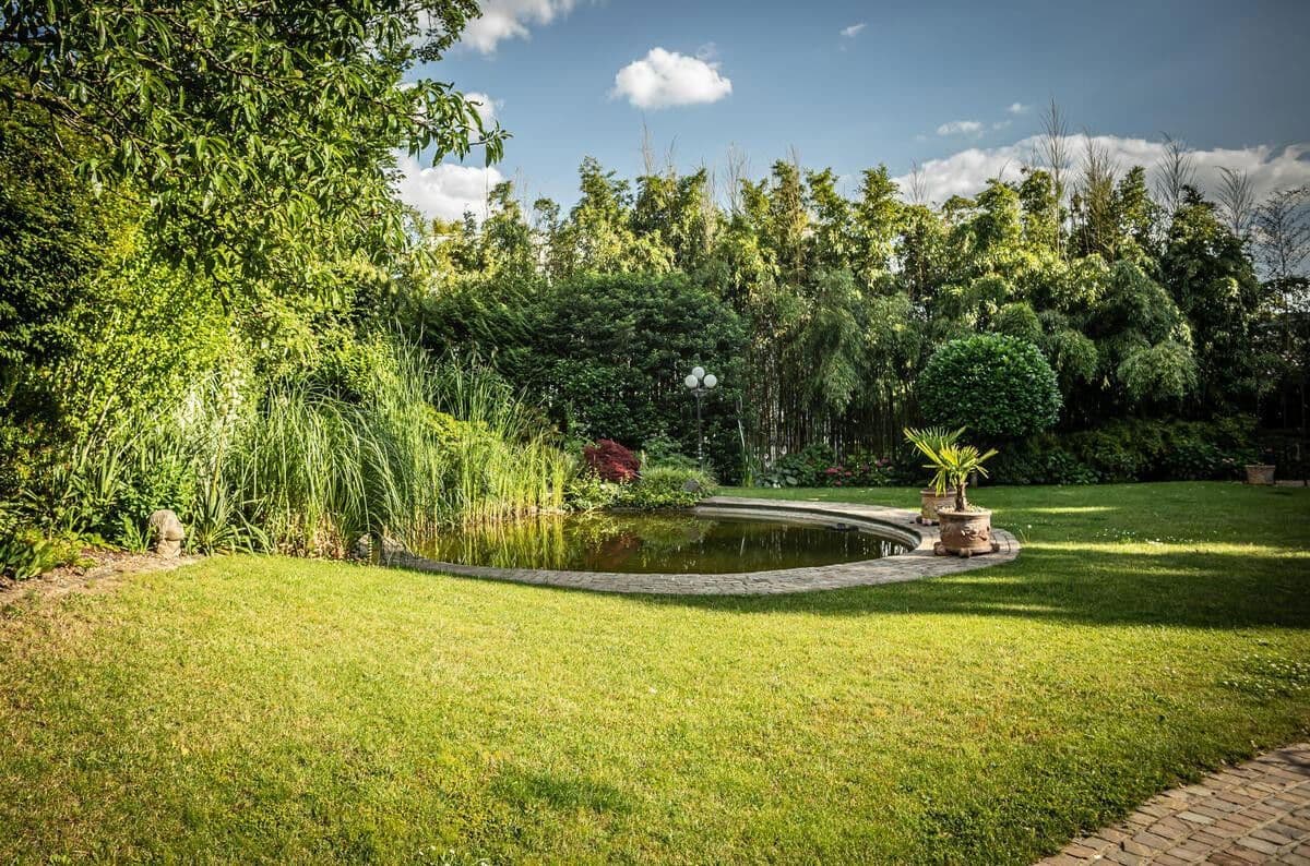 Prodej domu 416 m², pozemek 1.257 m², Wiesbaden, Hessen Prodej domu 416 m², pozemek 1.257 m², Wiesbaden, Hessen