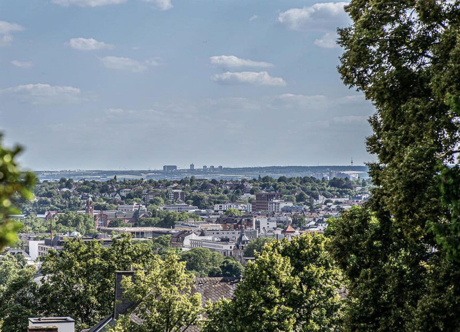 Prodej domu 416 m², pozemek 1.257 m², Wiesbaden, Hessen Prodej domu 416 m², pozemek 1.257 m², Wiesbaden, Hessen