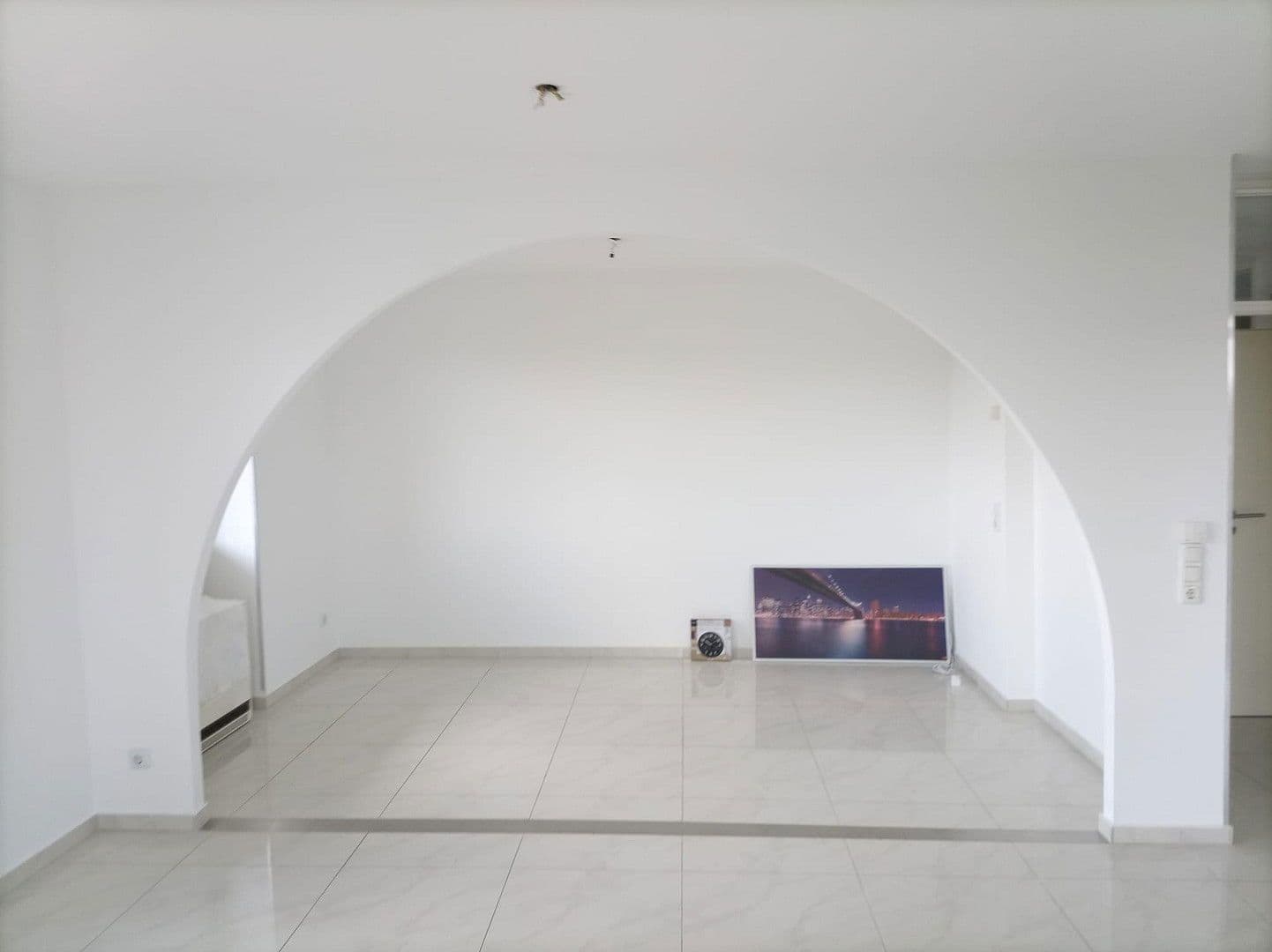 Pronájem bytu 2+kk 86 m², Köln, Severní Porýní-Vestfálsko Pronájem bytu 2+kk 86 m², Köln, Severní Porýní-Vestfálsko